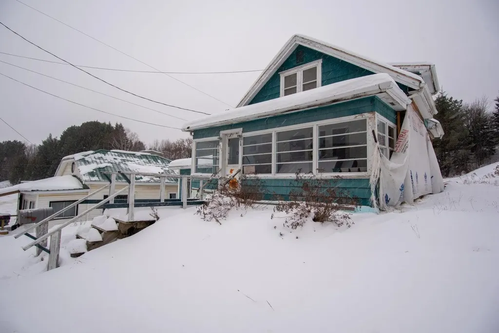 461 & 463 Main Street Madawaska ME 04756