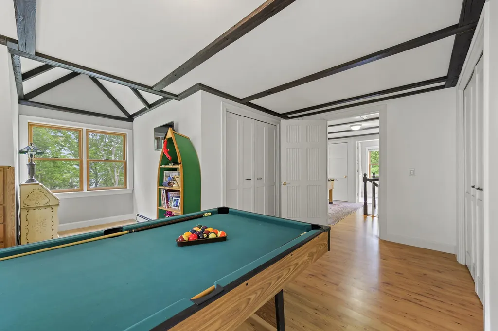 33 Neighba Lane Boothbay ME 04537