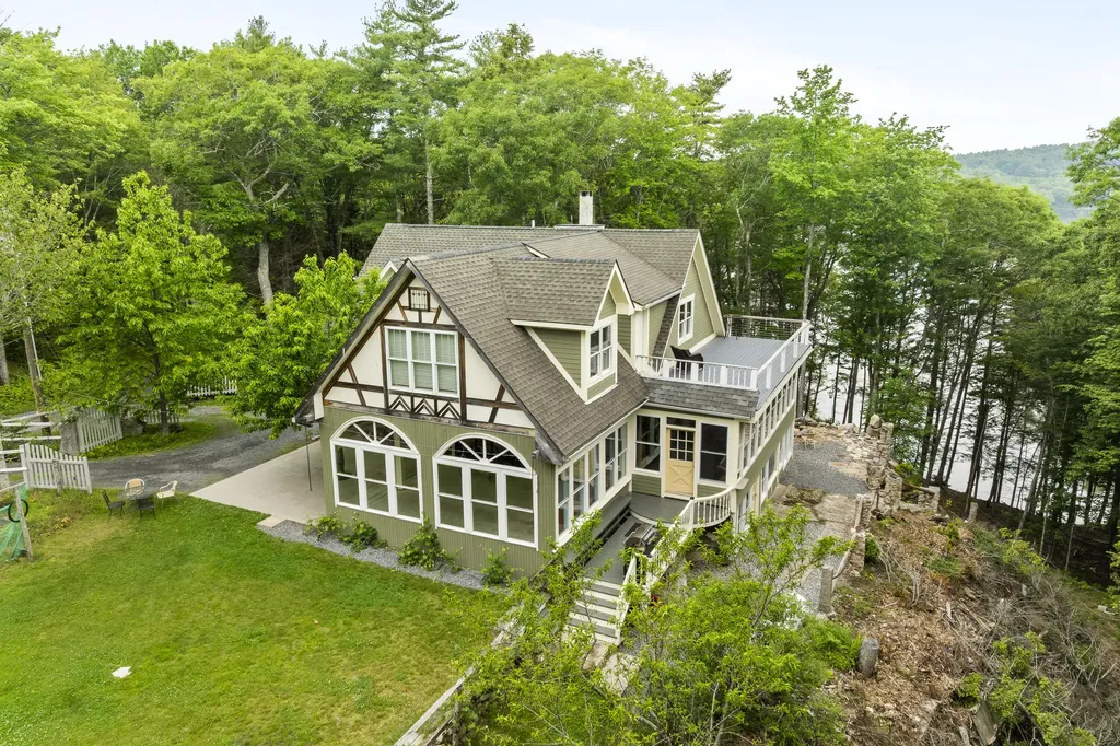 33 Neighba Lane Boothbay ME 04537