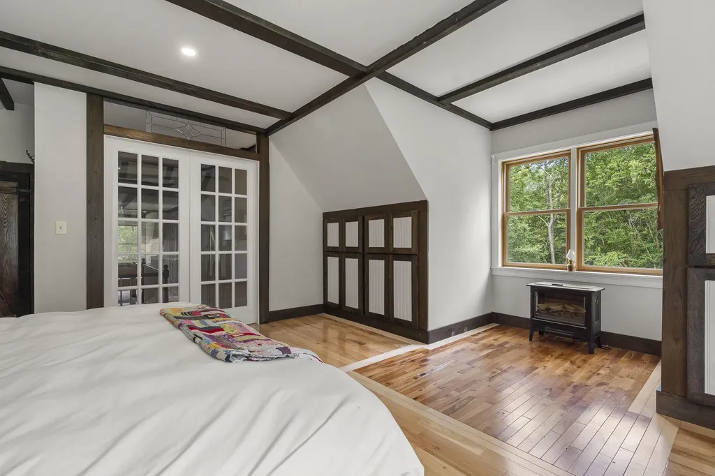 33 Neighba Lane Boothbay ME 04537