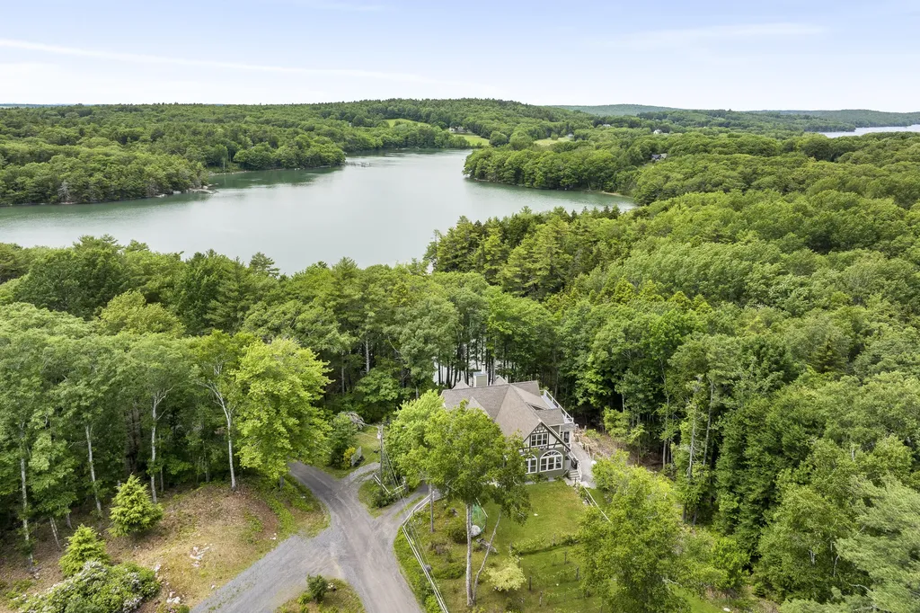 33 Neighba Lane Boothbay ME 04537