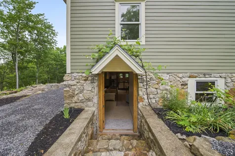 33 Neighba Lane Boothbay ME 04537