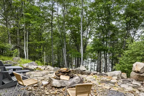 33 Neighba Lane Boothbay ME 04537