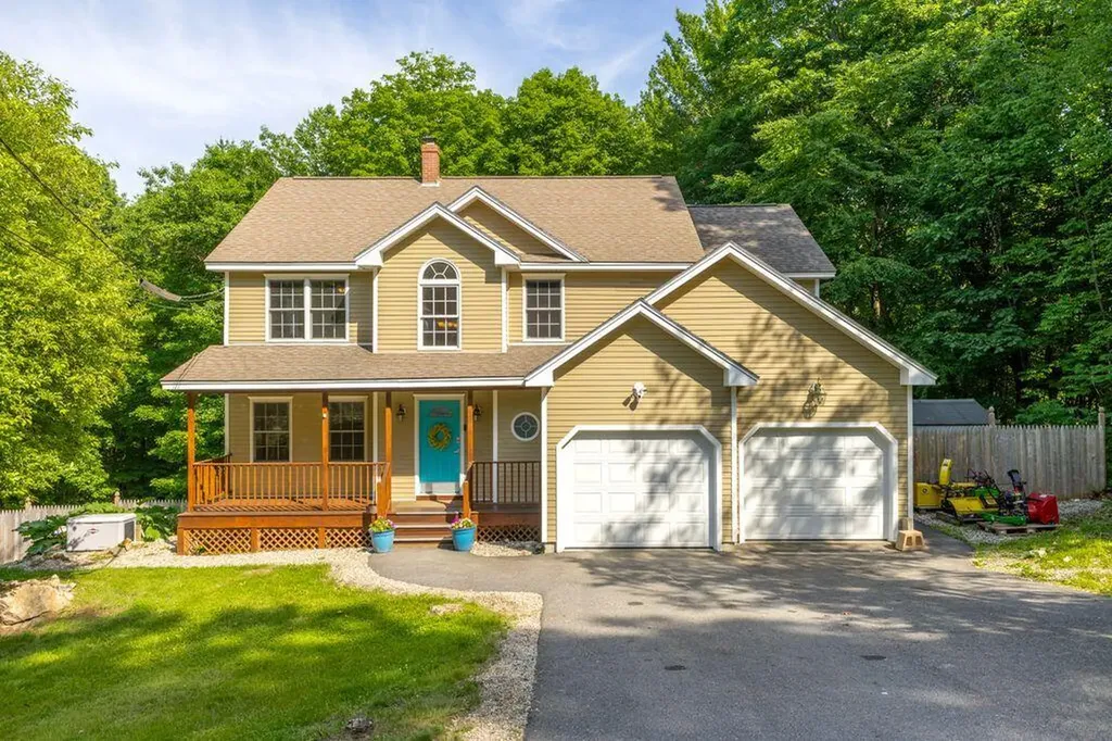 40 Jennifer Drive Auburn ME 04210