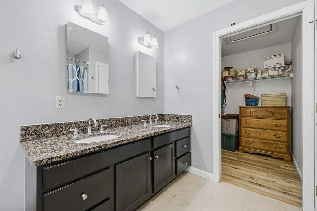 40 Jennifer Drive Auburn ME 04210