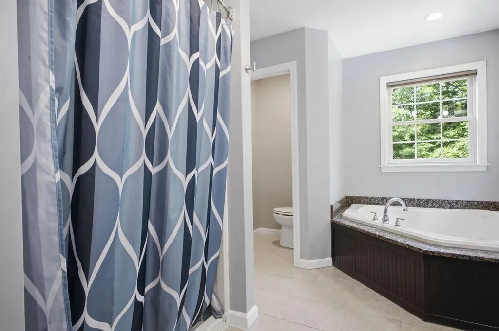 40 Jennifer Drive Auburn ME 04210