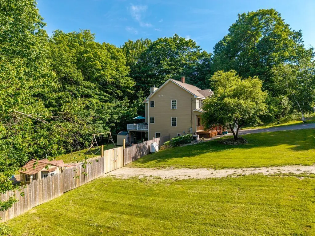 40 Jennifer Drive Auburn ME 04210