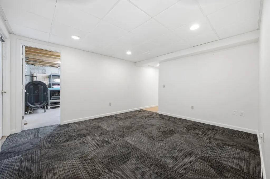 40 Jennifer Drive Auburn ME 04210