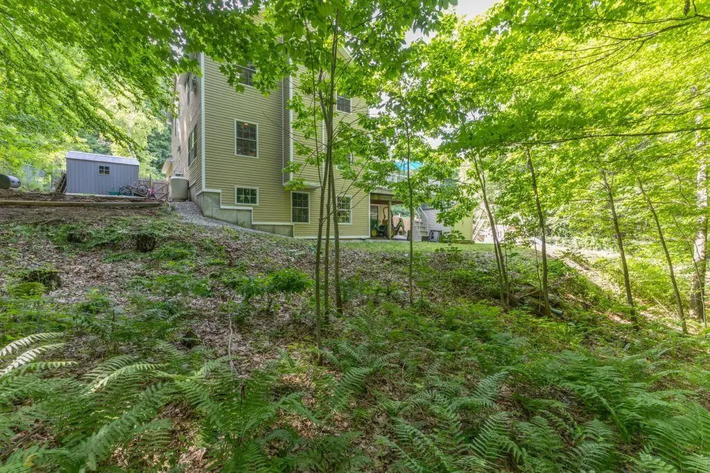40 Jennifer Drive Auburn ME 04210