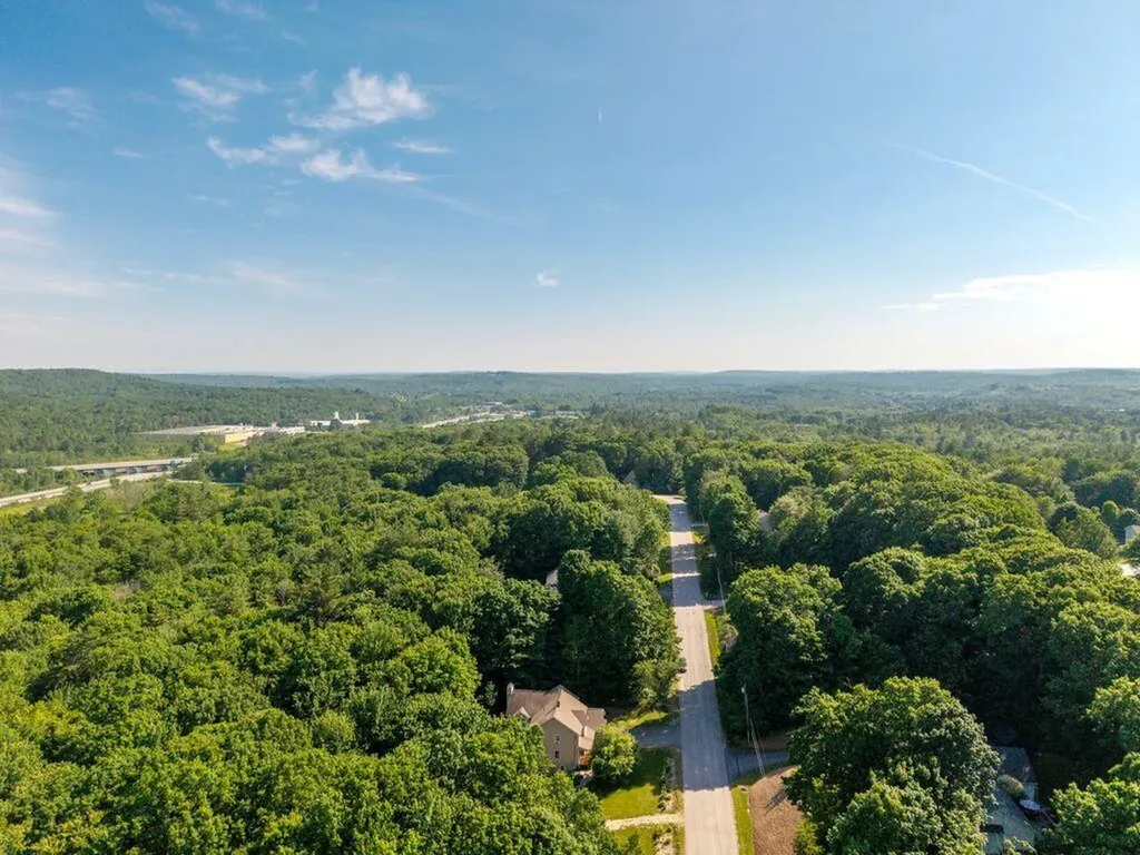 40 Jennifer Drive Auburn ME 04210
