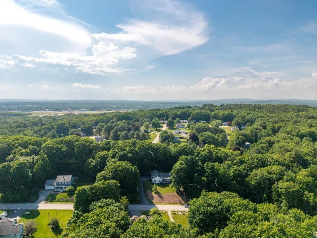 40 Jennifer Drive Auburn ME 04210