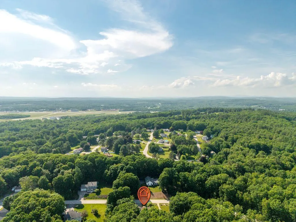 40 Jennifer Drive Auburn ME 04210