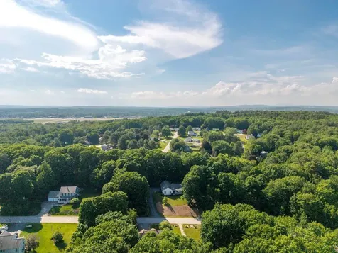 40 Jennifer Drive Auburn ME 04210