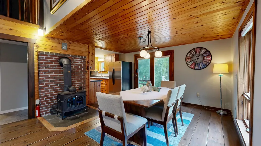 16 Shady Lane Jefferson ME 04348