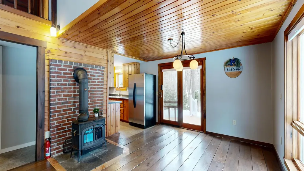 16 Shady Lane Jefferson ME 04348