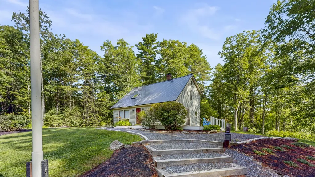 16 Shady Lane Jefferson ME 04348