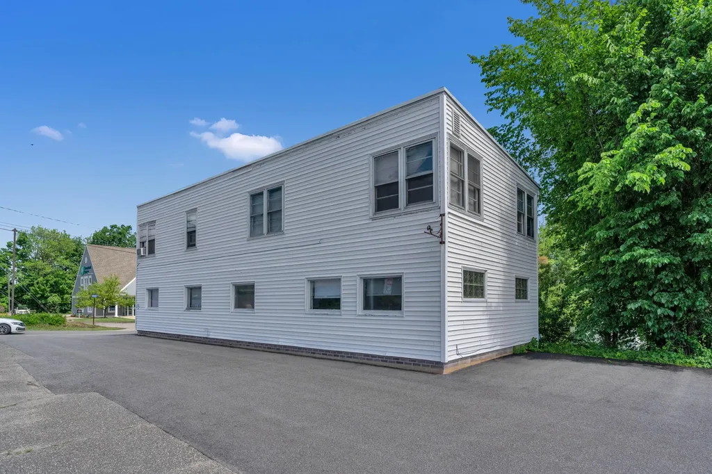 1322 Main Street Sanford ME 04073