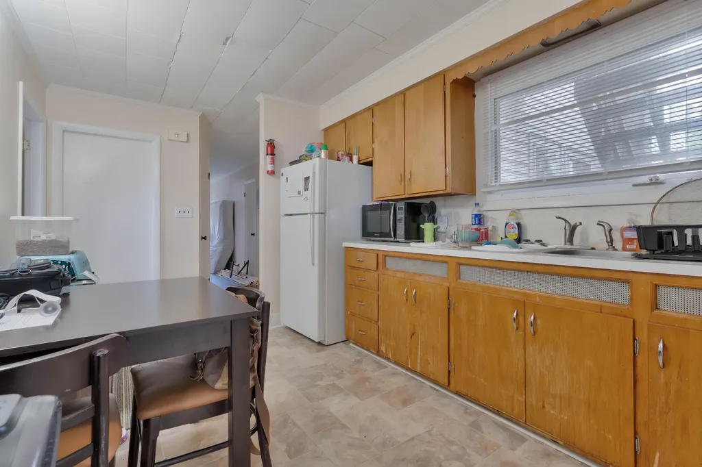 1322 Main Street Sanford ME 04073