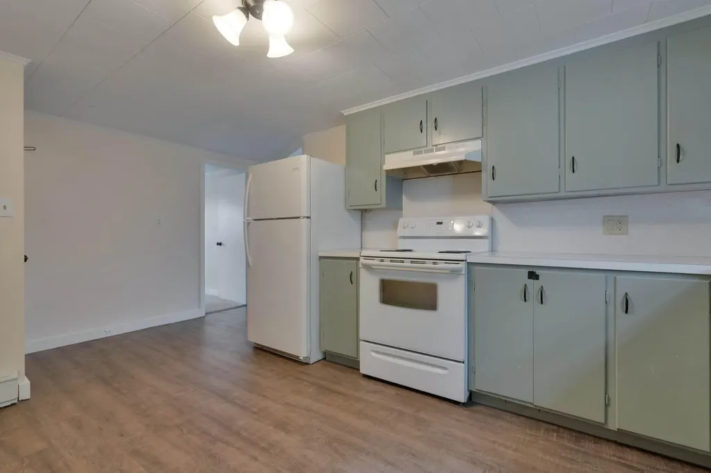 1322 Main Street Sanford ME 04073