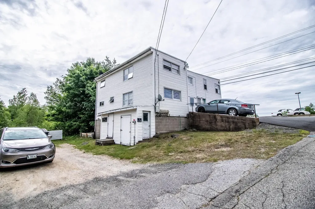 1322 Main Street Sanford ME 04073
