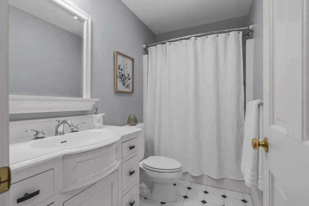 143 Royall Point Road Yarmouth ME 04096