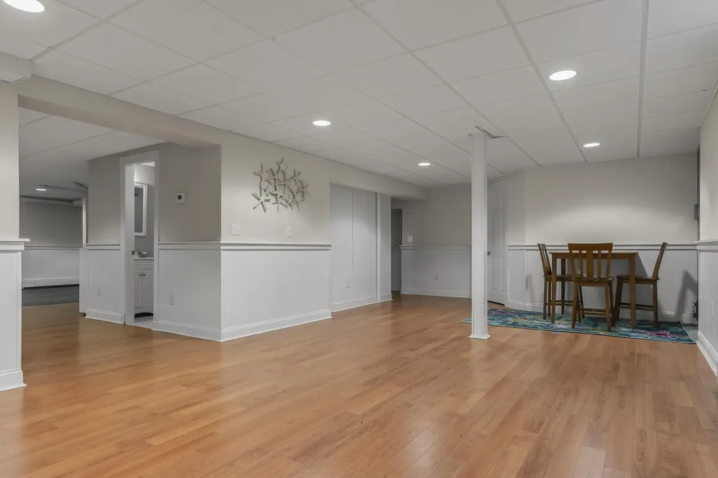 143 Royall Point Road Yarmouth ME 04096