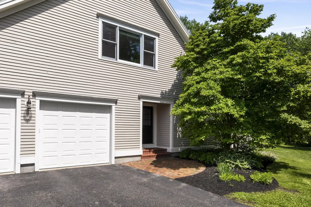 143 Royall Point Road Yarmouth ME 04096