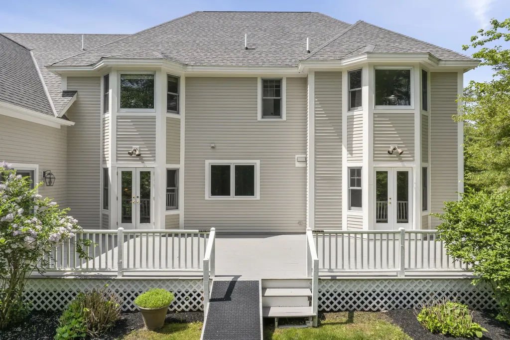 143 Royall Point Road Yarmouth ME 04096