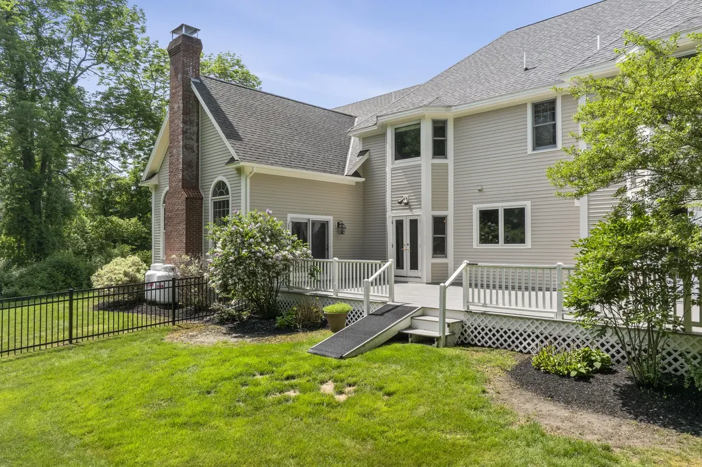 143 Royall Point Road Yarmouth ME 04096