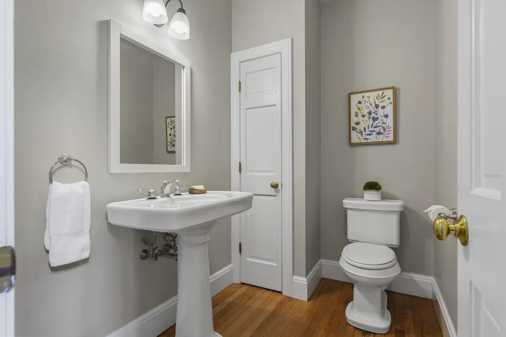 143 Royall Point Road Yarmouth ME 04096