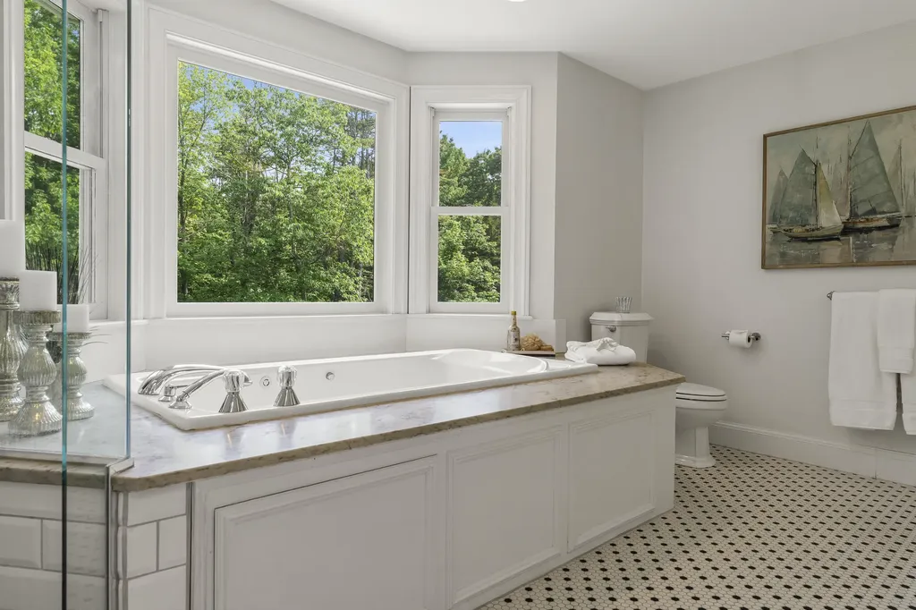 143 Royall Point Road Yarmouth ME 04096