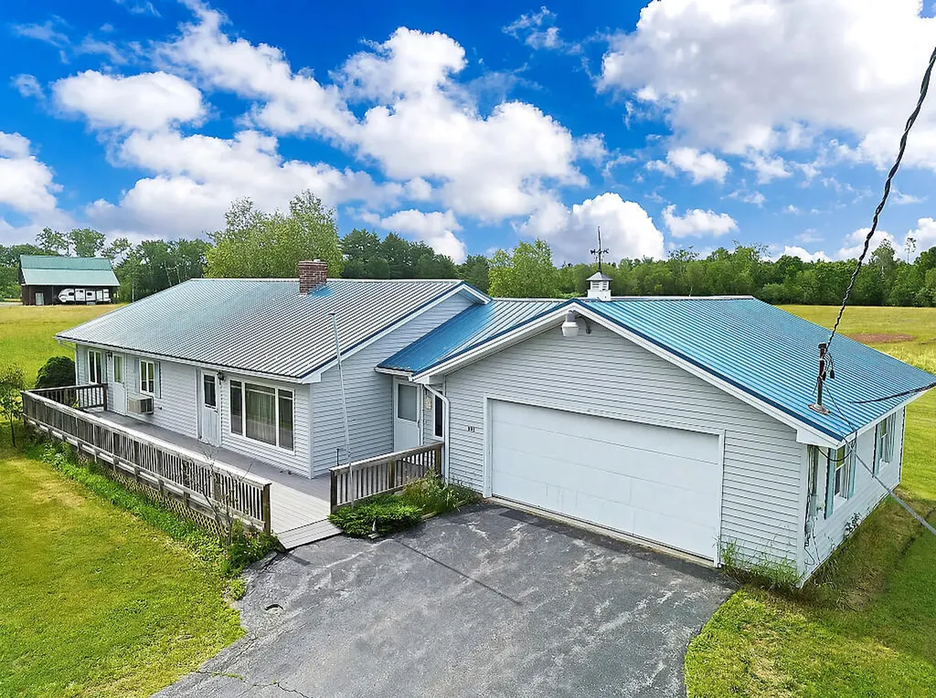 445 Lewiston Road West Gardiner ME 04345