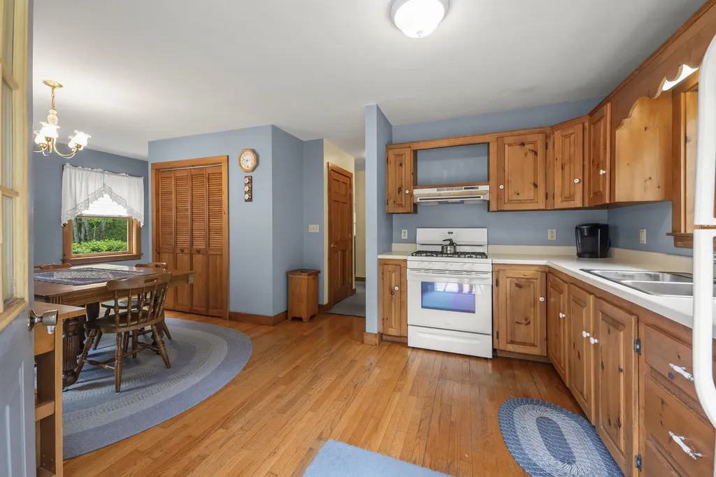 128 Ridge Road Newcastle ME 04553