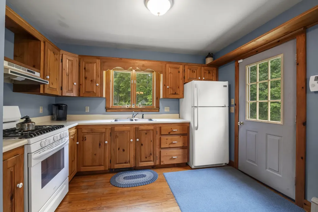 128 Ridge Road Newcastle ME 04553