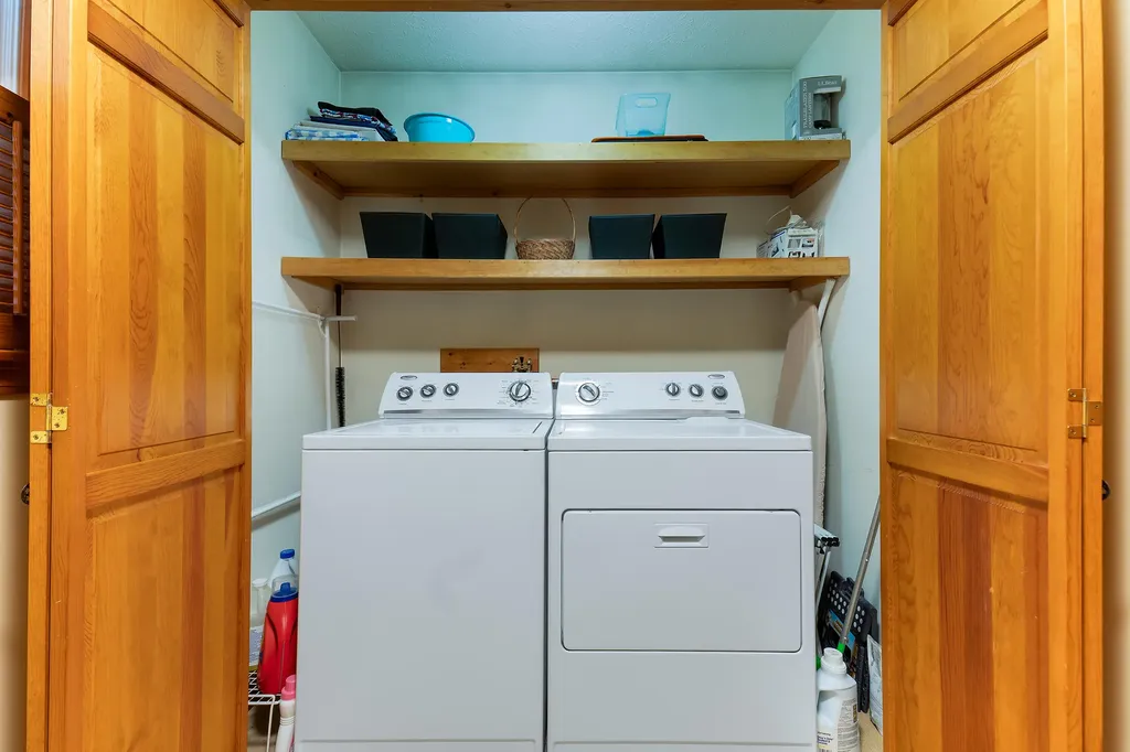 137 Cedarwood Road Auburn ME 04210