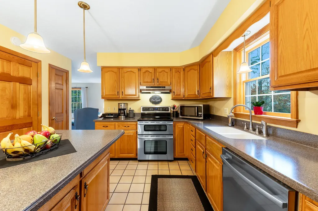 137 Cedarwood Road Auburn ME 04210