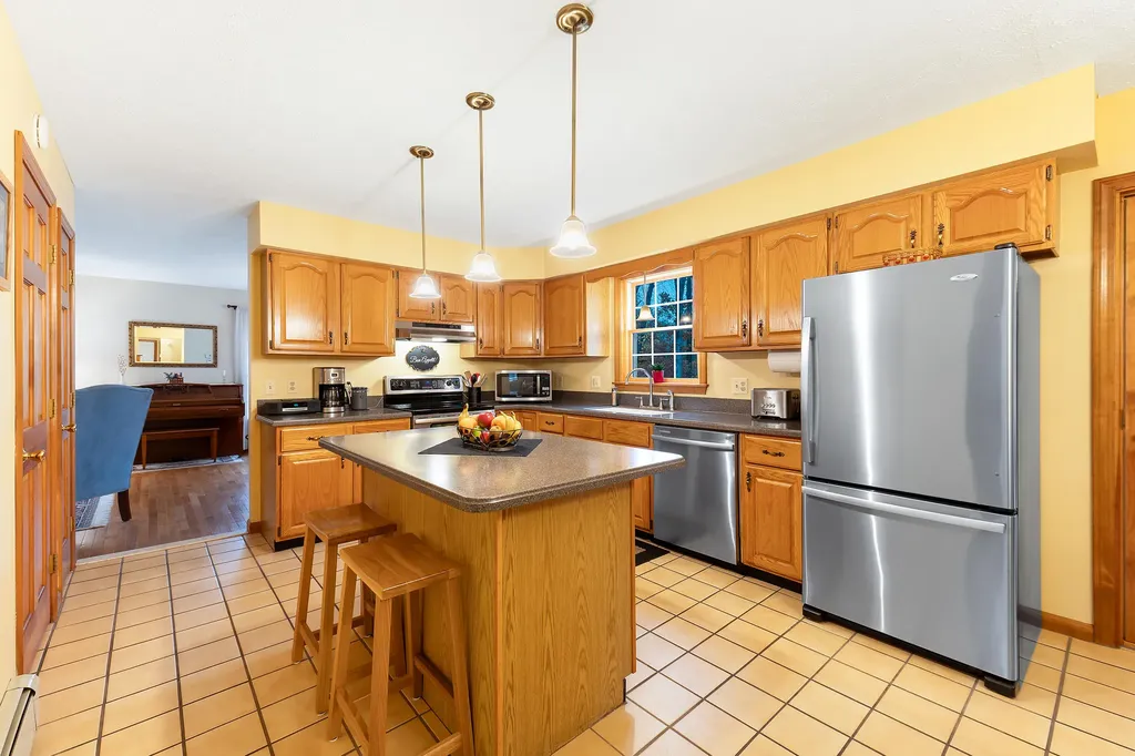 137 Cedarwood Road Auburn ME 04210