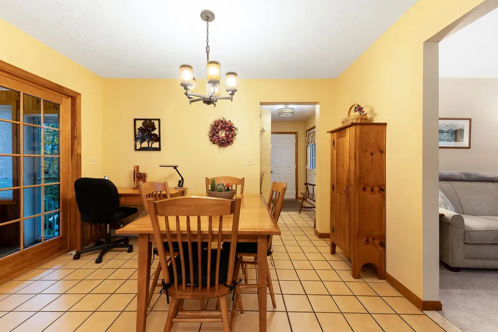 137 Cedarwood Road Auburn ME 04210