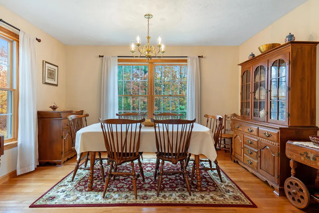 137 Cedarwood Road Auburn ME 04210