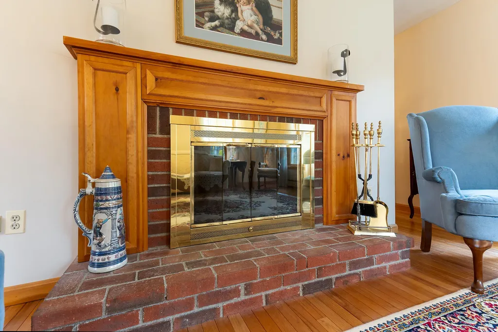 137 Cedarwood Road Auburn ME 04210