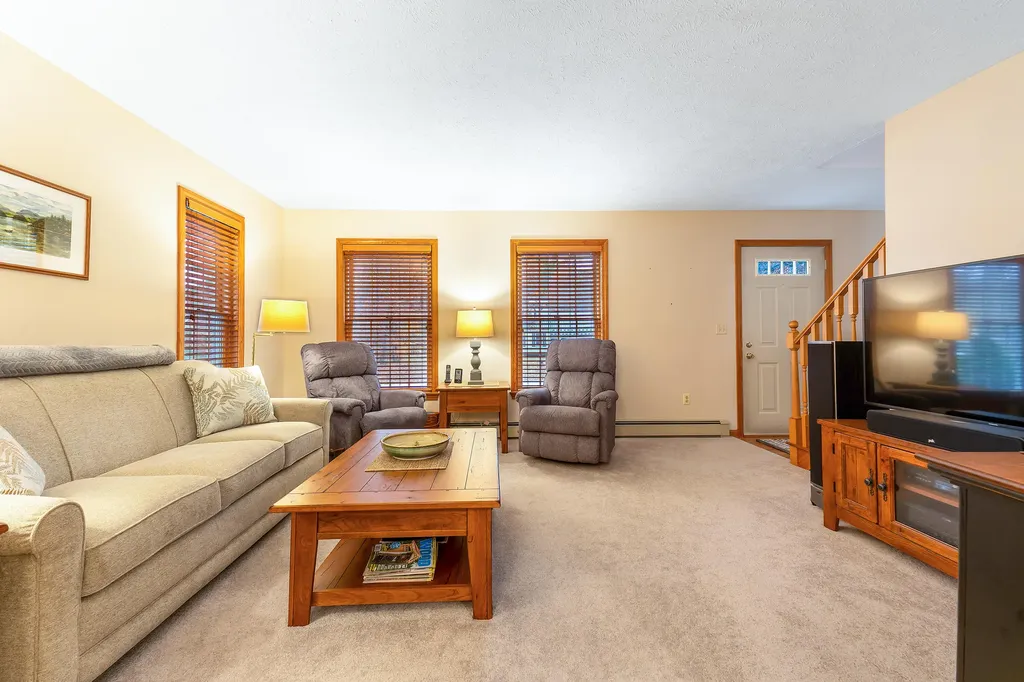 137 Cedarwood Road Auburn ME 04210