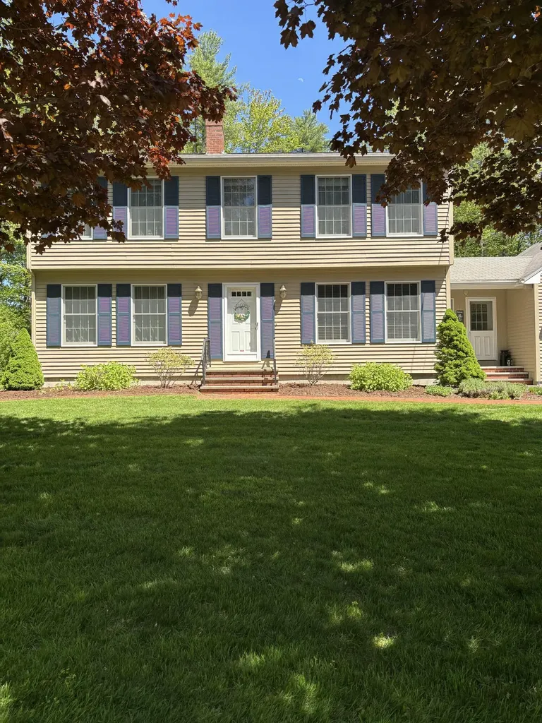 137 Cedarwood Road Auburn ME 04210
