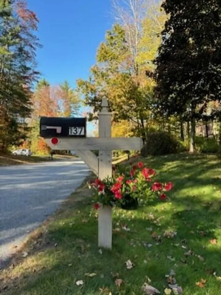 137 Cedarwood Road Auburn ME 04210