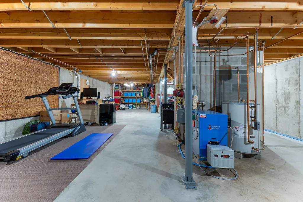 137 Cedarwood Road Auburn ME 04210