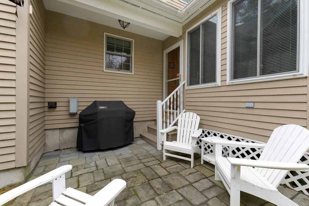 137 Cedarwood Road Auburn ME 04210