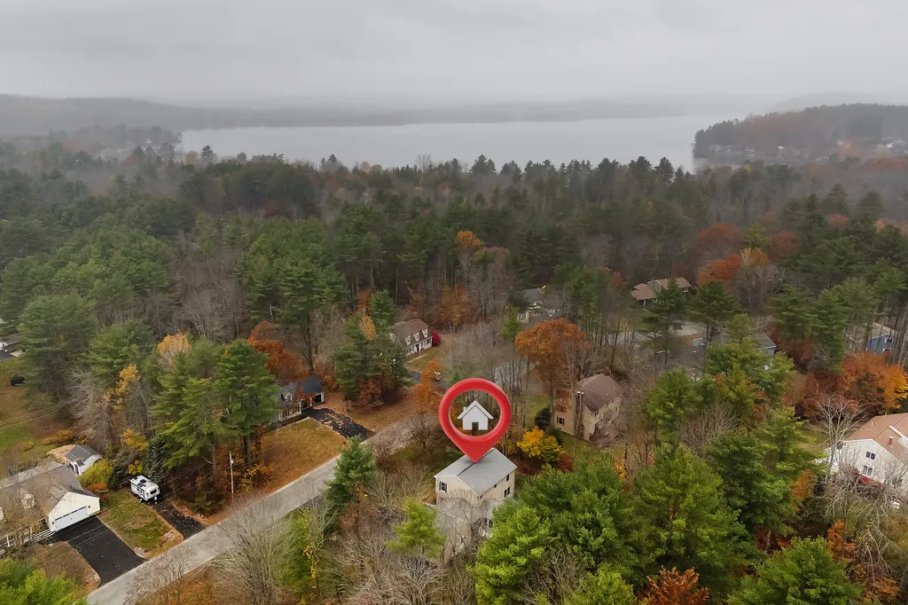 137 Cedarwood Road Auburn ME 04210