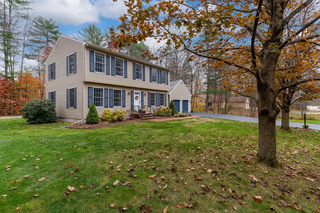 137 Cedarwood Road Auburn ME 04210