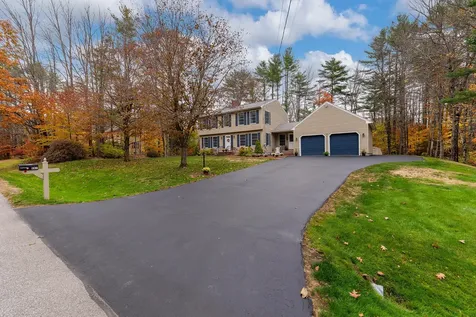 137 Cedarwood Road Auburn ME 04210