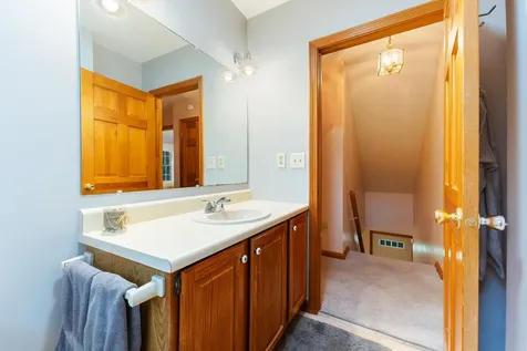 137 Cedarwood Road Auburn ME 04210