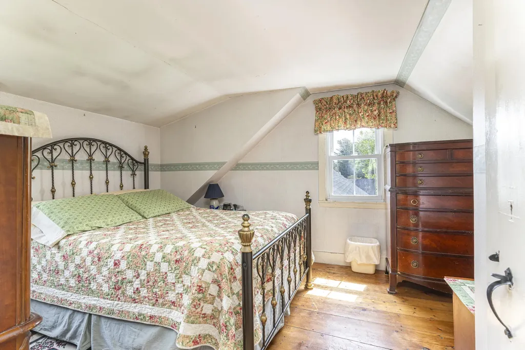 54 Mitchell Road South Portland ME 04106